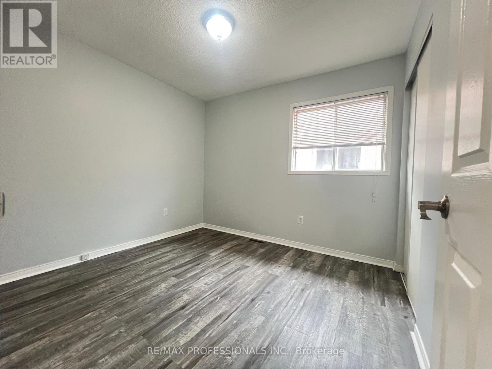 110 Springview Drive, Brampton, Ontario  L6X 4L1 - Photo 13 - W13139420