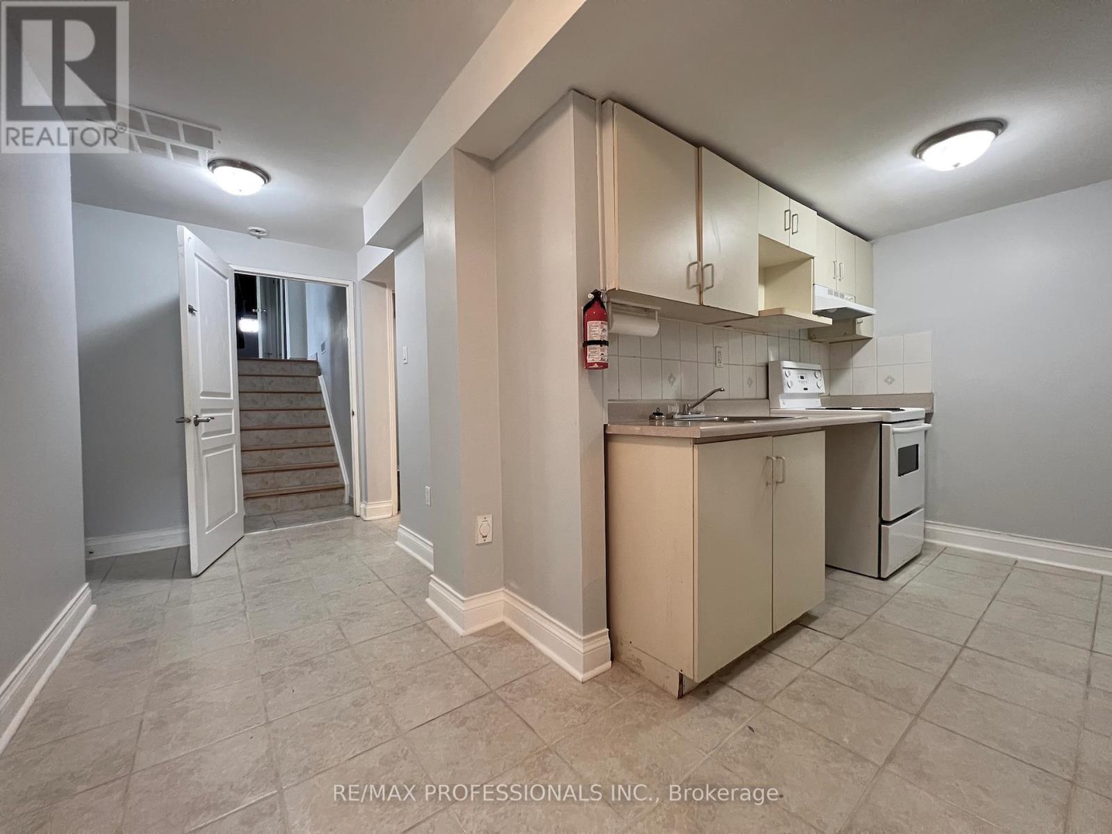 110 Springview Drive, Brampton, Ontario  L6X 4L1 - Photo 26 - W13139420