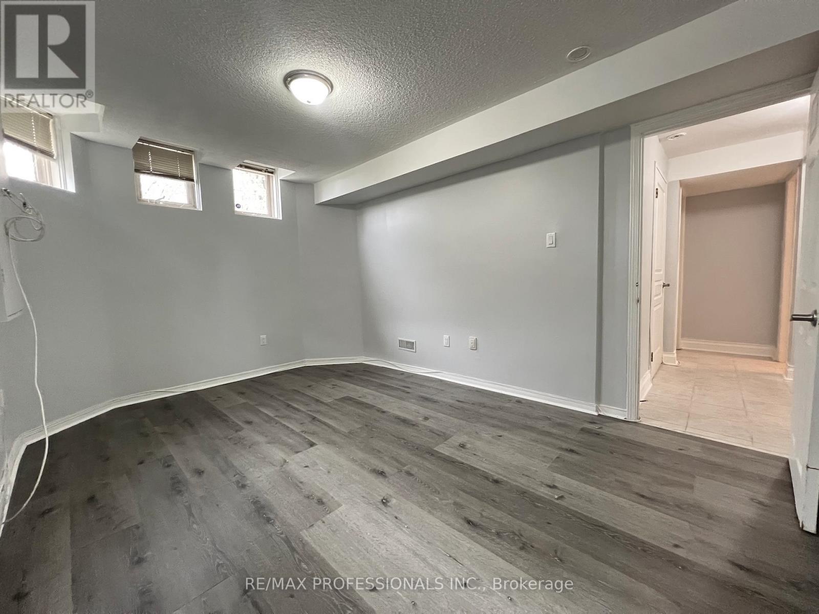 110 Springview Drive, Brampton, Ontario  L6X 4L1 - Photo 29 - W13139420