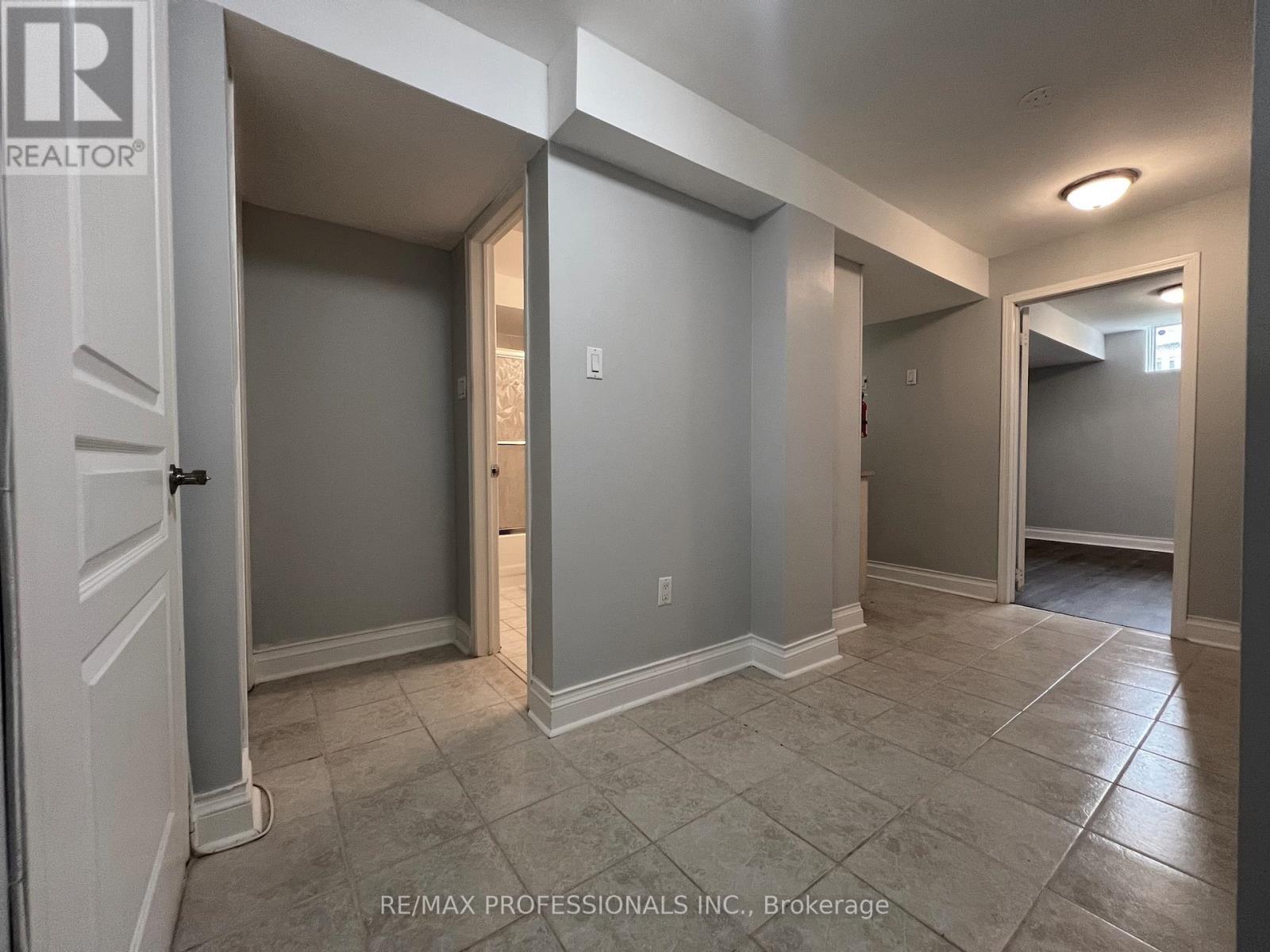 110 Springview Drive, Brampton, Ontario  L6X 4L1 - Photo 30 - W13139420