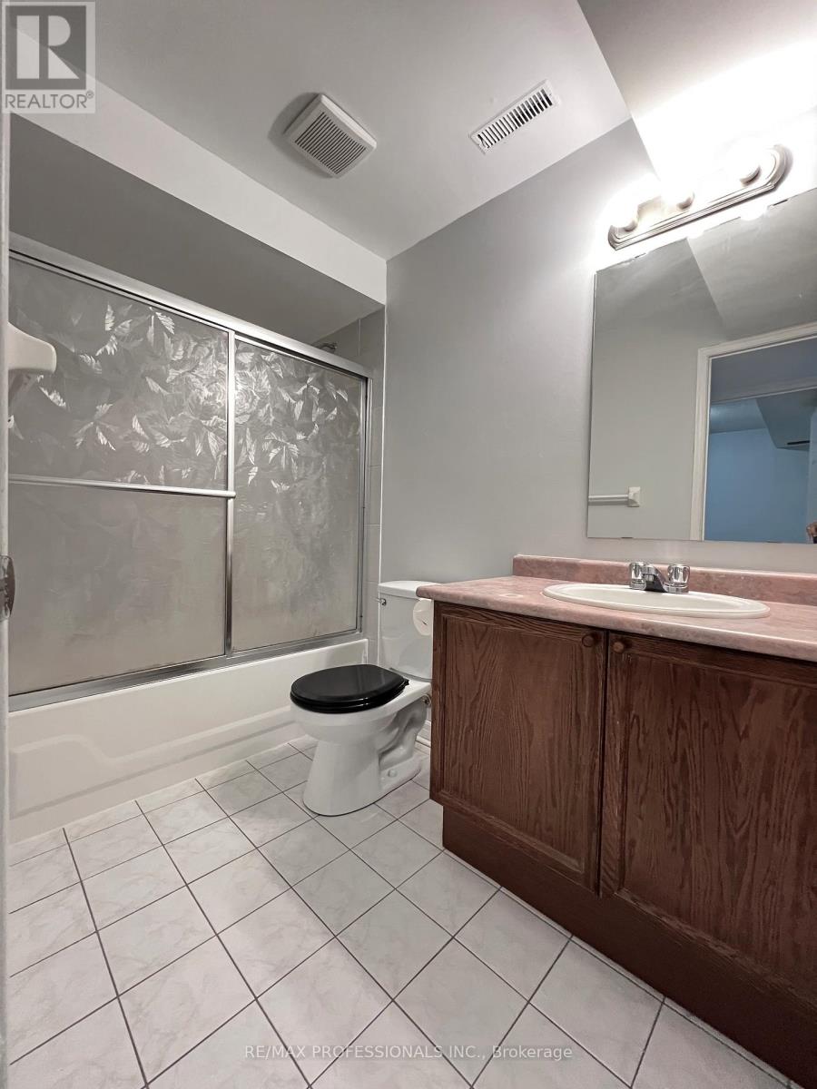 110 Springview Drive, Brampton, Ontario  L6X 4L1 - Photo 31 - W13139420