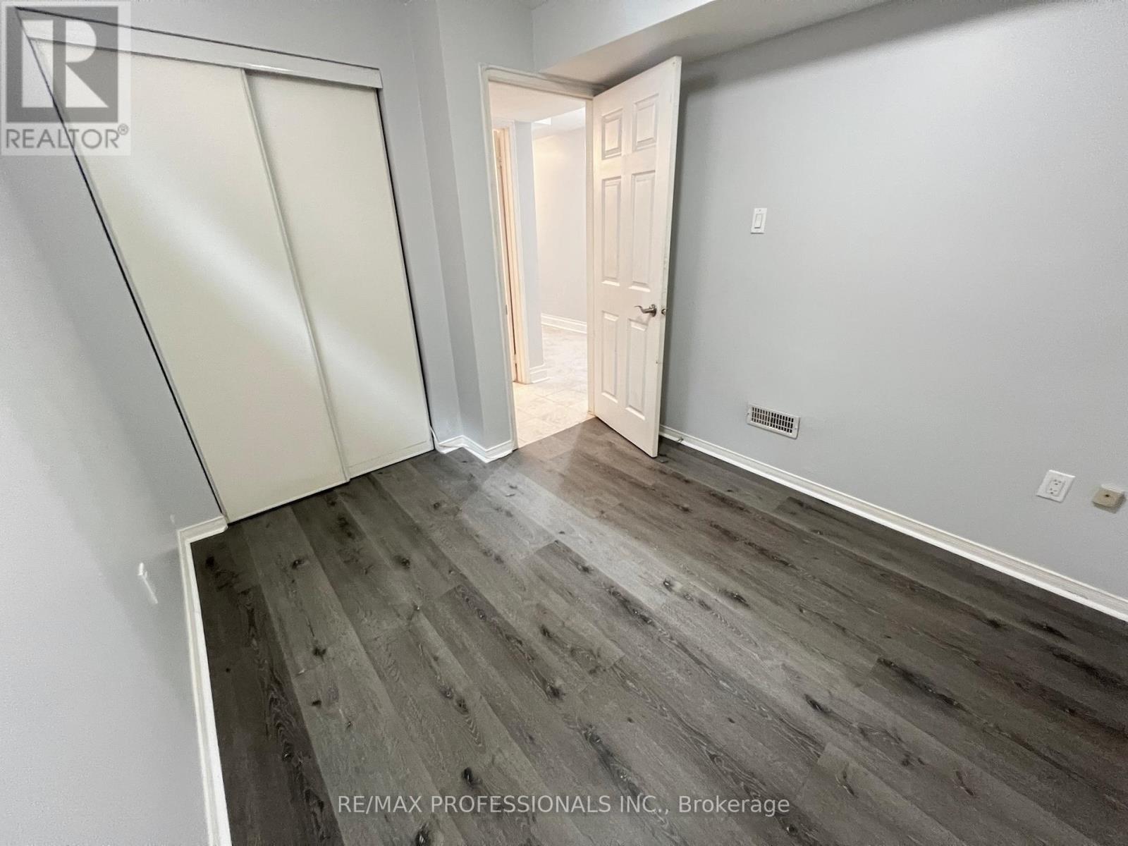110 Springview Drive, Brampton, Ontario  L6X 4L1 - Photo 33 - W13139420