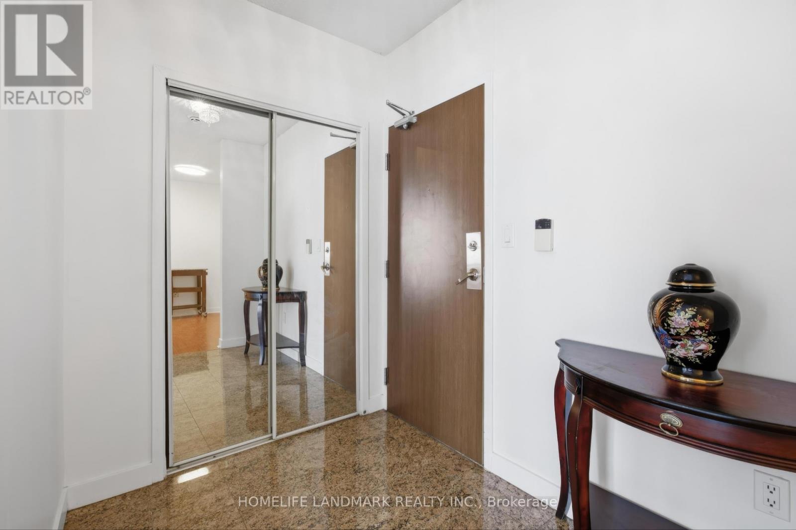 5212 - 35 Mariner Terrace, Toronto, Ontario  M5V 3V9 - Photo 5 - C13137724