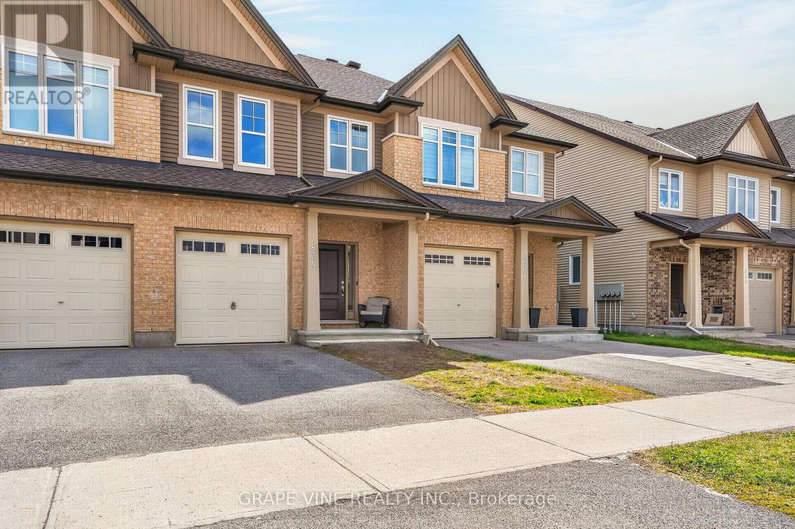 834 Cedar Creek Drive, Ottawa, Ontario  K1T 0N6 - Photo 2 - X13139434