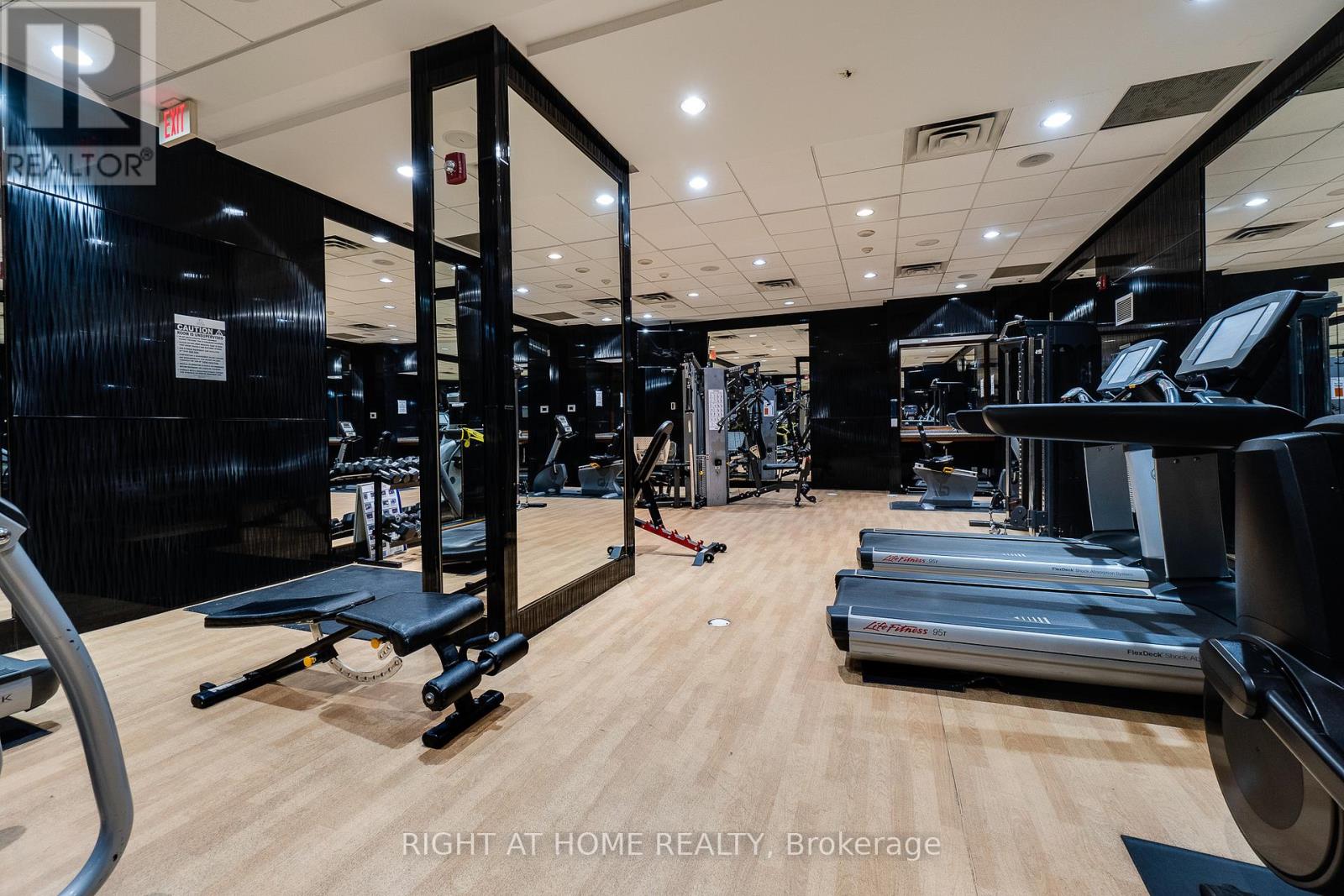 1713 - 310 Burnhamthorpe Road, Mississauga (City Centre), Ontario  L5B 4P9 - Photo 30 - W13062044