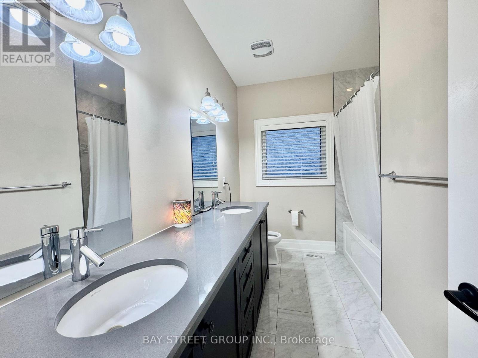 1033 Shaw Drive, Mississauga, Ontario  L5G 3Z3 - Photo 28 - W13109134