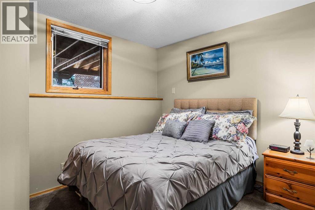 260 Grizzly Crescent, Canmore, Alberta  T1W 1B5 - Photo 38 - A2306249