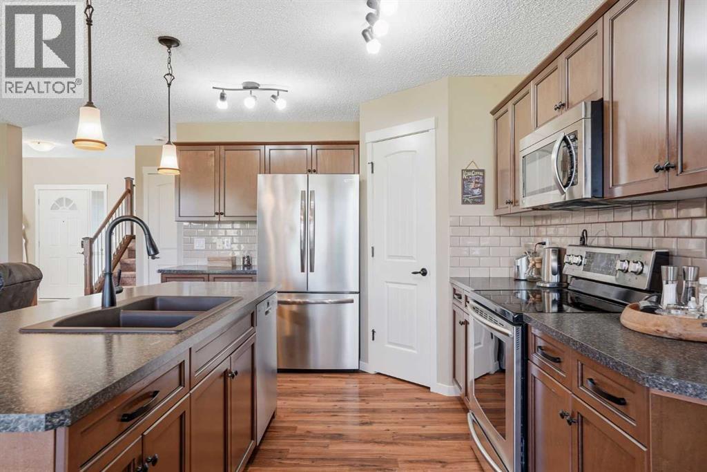 72 Drake Landing Crescent, Okotoks, Alberta  T1S 0E6 - Photo 13 - A2310546