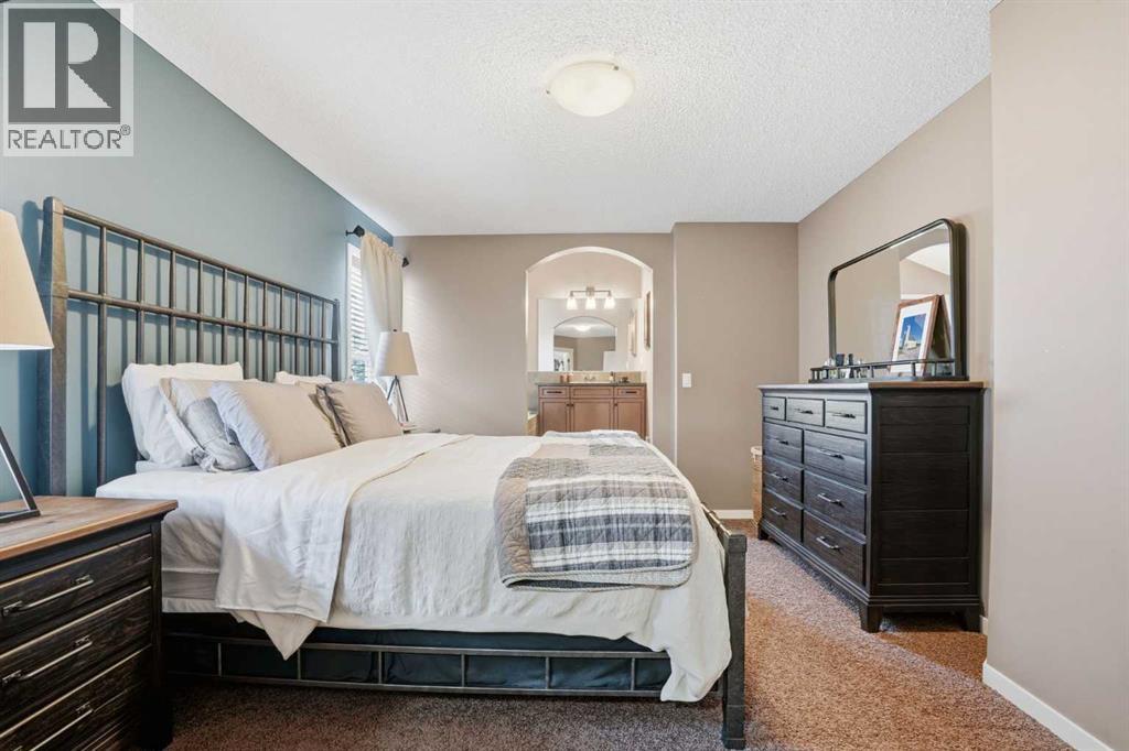 72 Drake Landing Crescent, Okotoks, Alberta  T1S 0E6 - Photo 21 - A2310546