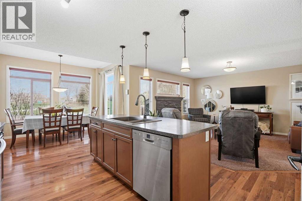 72 Drake Landing Crescent, Okotoks, Alberta  T1S 0E6 - Photo 11 - A2310546