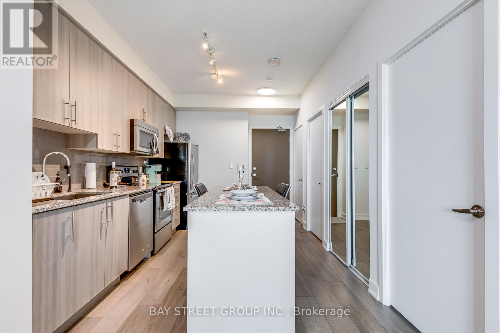 2302 - 4099 Brickstone Mews, Mississauga, Ontario L5B 0G2 - Photo 4 - W13139432
