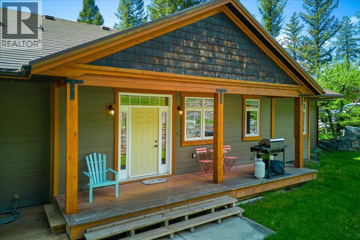 8442 Richardson Crescent, Canal Flats, British Columbia  V0B 1B0 - Photo 34 - 10386785