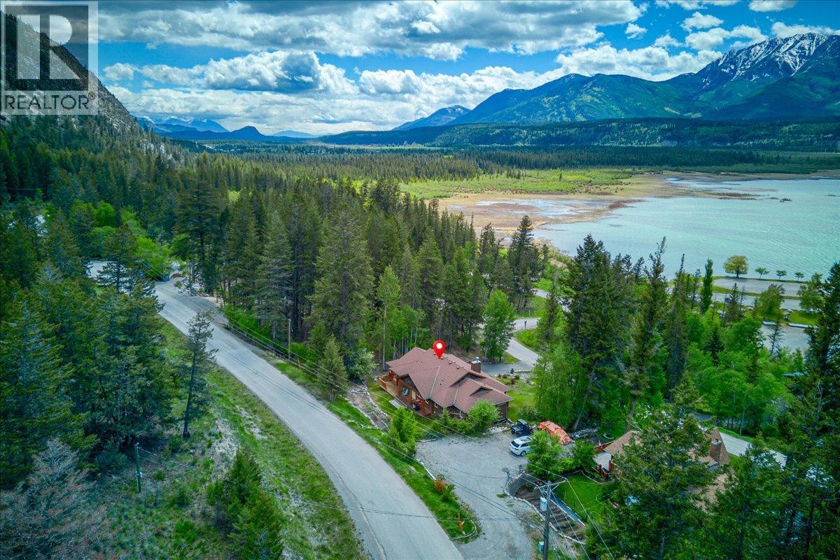 8442 Richardson Crescent, Canal Flats, British Columbia  V0B 1B0 - Photo 45 - 10386785