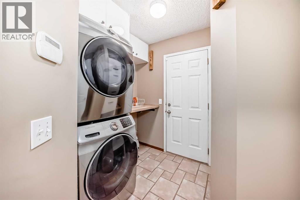 3767 Springbank Drive SW, Calgary, Alberta  T3H 4J5 - Photo 19 - A2291505