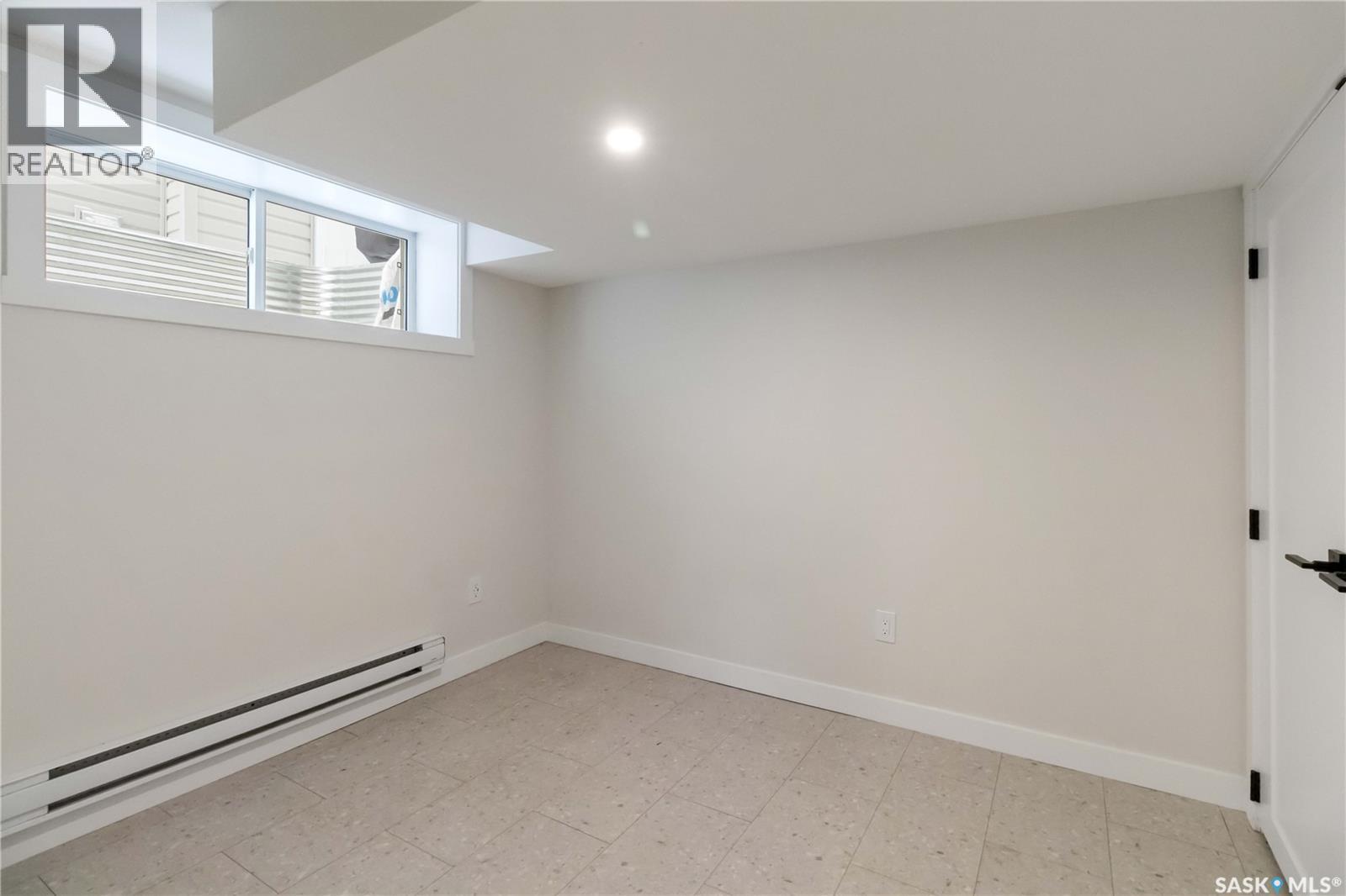 247 Asokan Street, Saskatoon, Saskatchewan  S7V 1V7 - Photo 25 - SK031065