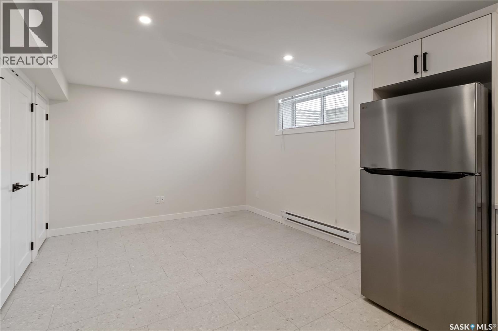 247 Asokan Street, Saskatoon, Saskatchewan  S7V 1V7 - Photo 23 - SK031065