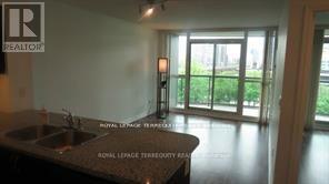 812 - 25 LOWER SIMCOE STREET, Toronto, Ontario
