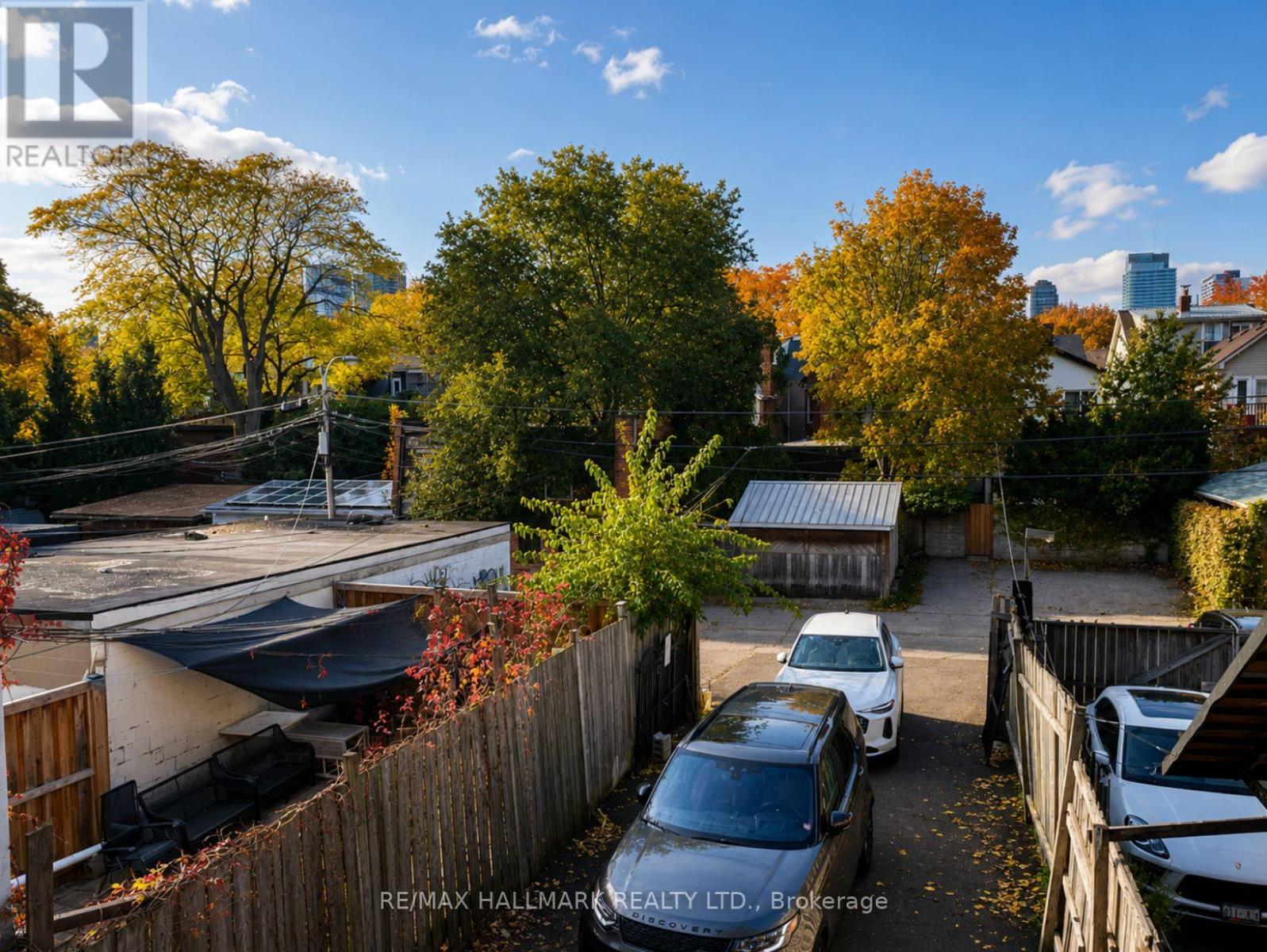 Main & 1/2 Bsmt - 440 Parliament Street, Toronto, Ontario  M5A 3A2 - Photo 13 - C12827204