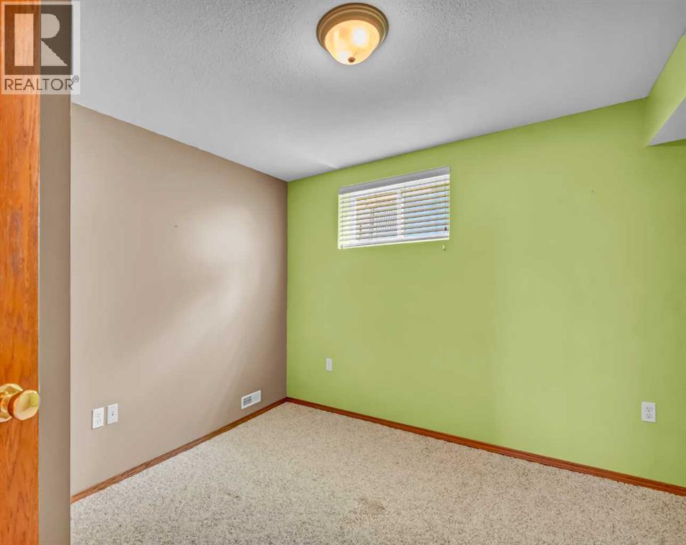 4 Turner Boulevard SE, Medicine Hat, Alberta  T1B 3W8 - Photo 25 - A2311521