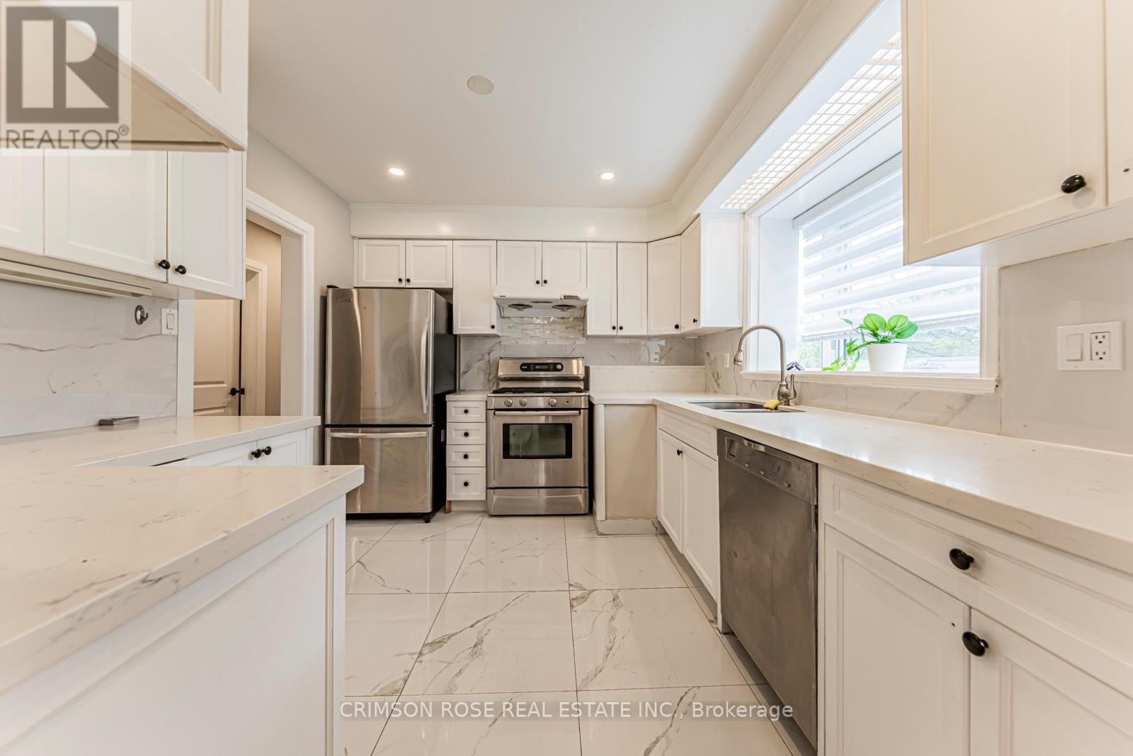 577 Trudale Court, Oakville, Ontario  L6L 4H2 - Photo 16 - W13139276