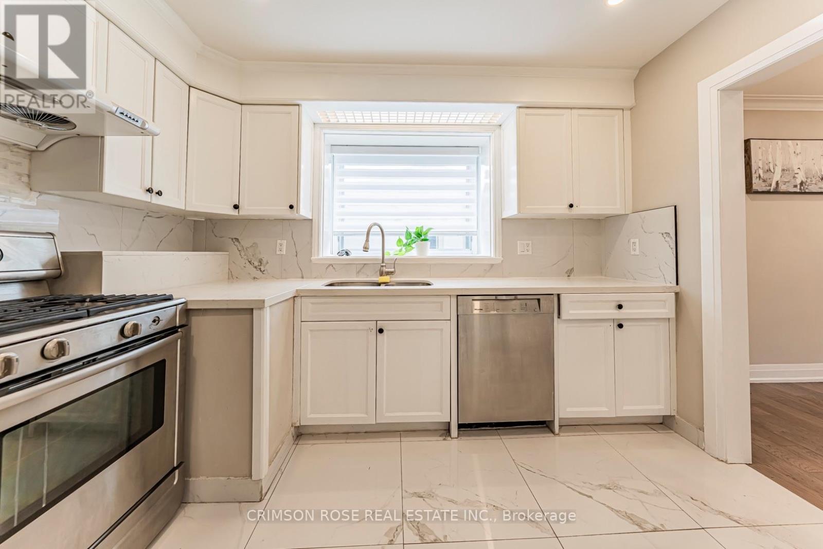 577 Trudale Court, Oakville, Ontario  L6L 4H2 - Photo 18 - W13139276