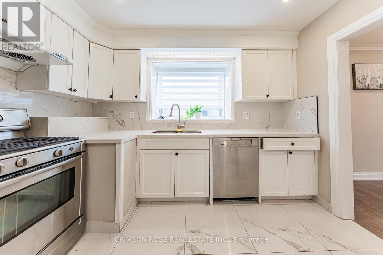 577 Trudale Court, Oakville, Ontario  L6L 4H2 - Photo 20 - W13139276