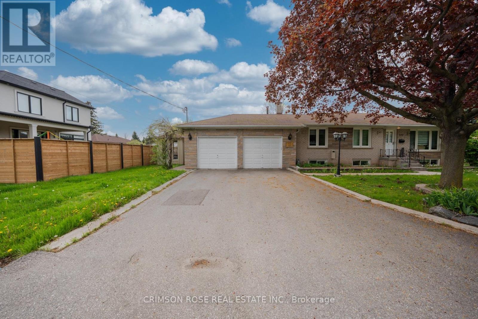 577 Trudale Court, Oakville, Ontario  L6L 4H2 - Photo 2 - W13139276