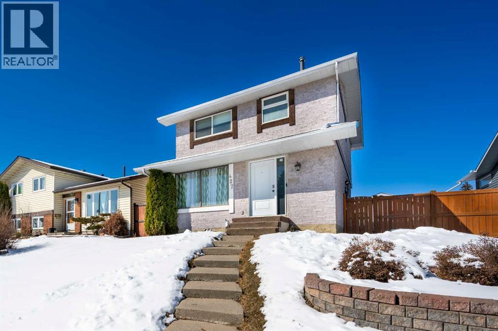 427 Rundlelawn Way NE, Calgary, Alberta  T1Y 3J4 - Photo 2 - A2294353