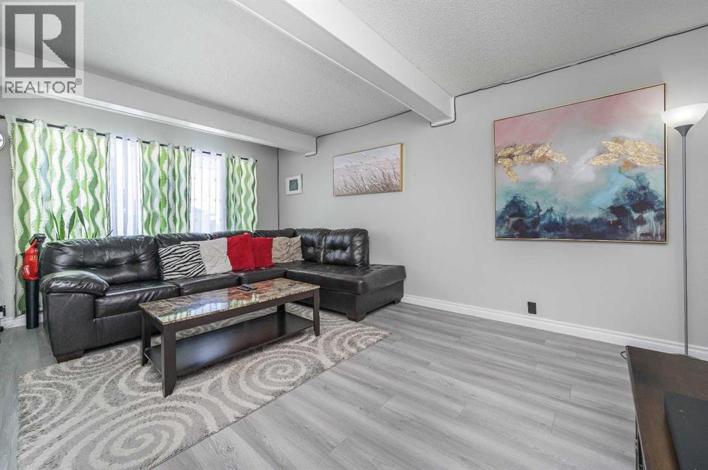 427 Rundlelawn Way NE, Calgary, Alberta  T1Y 3J4 - Photo 9 - A2294353
