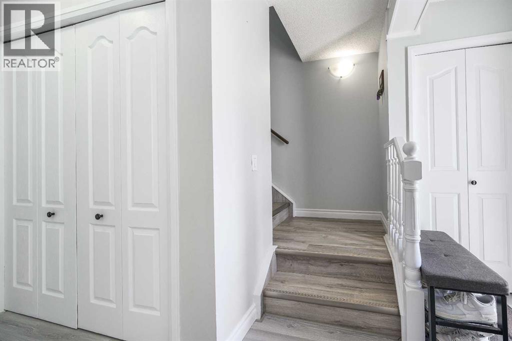 427 Rundlelawn Way NE, Calgary, Alberta  T1Y 3J4 - Photo 12 - A2294353