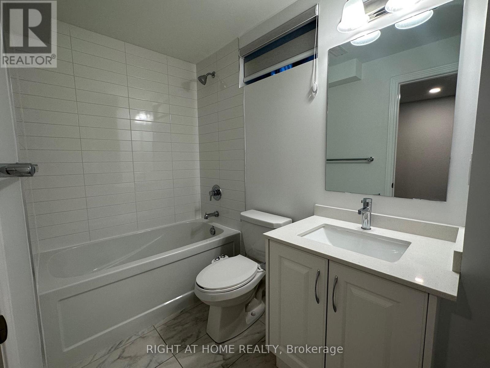 481 Bergamot Avenue, Milton, Ontario  L9E 1T9 - Photo 5 - W13139474