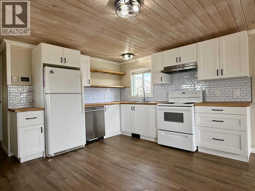 5112 64 Avenue, Ponoka, Alberta  T4J 1E2 - Photo 8 - A2308788