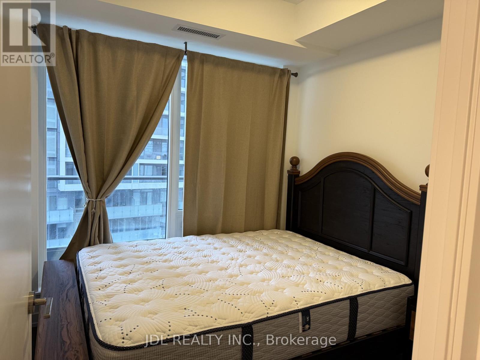 N1305 - 7 Golden Lion Heights, Toronto, Ontario  M2M 0C1 - Photo 5 - C13139498
