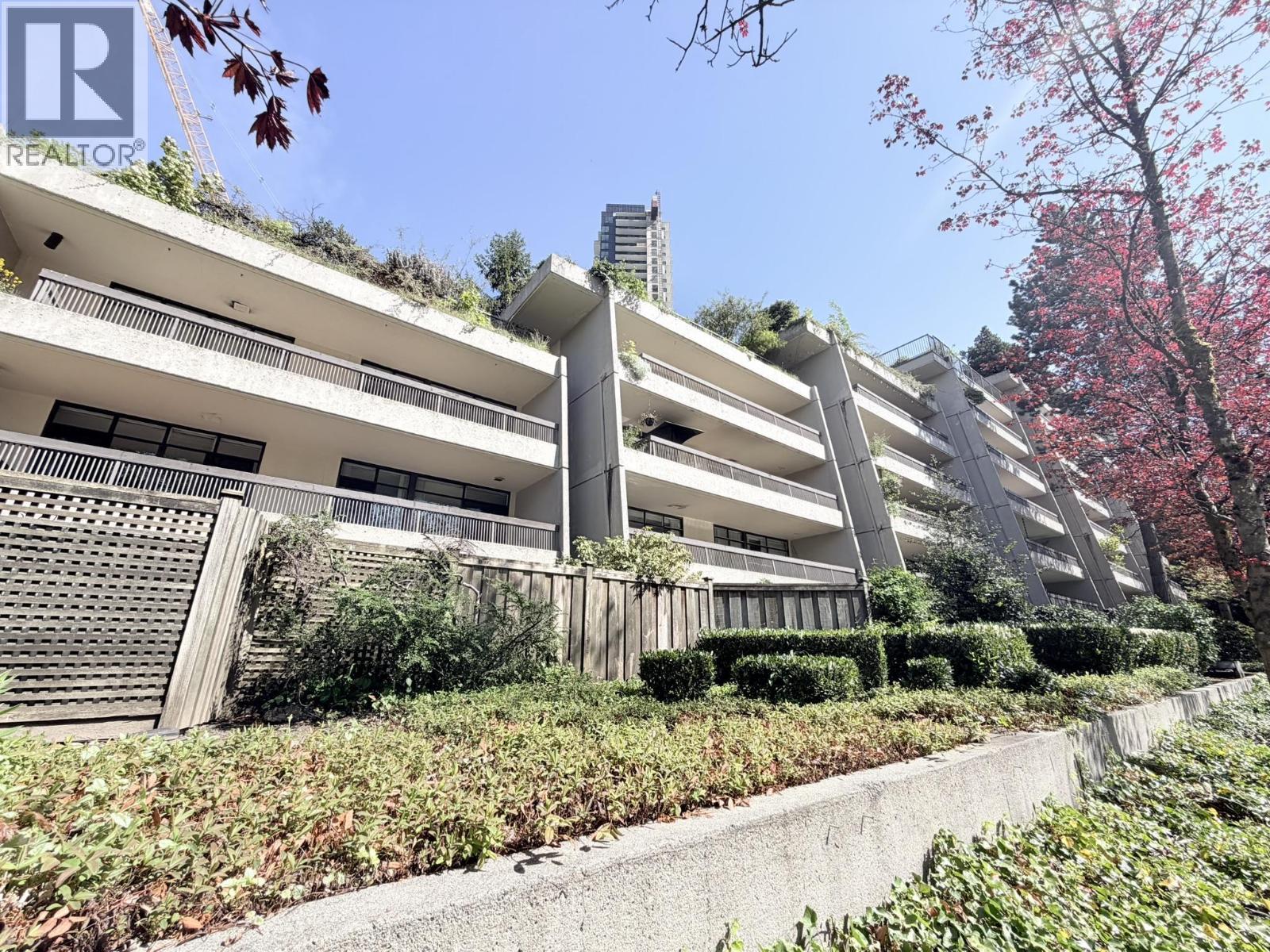 105 5932 PATTERSON AVENUE, Burnaby, British Columbia