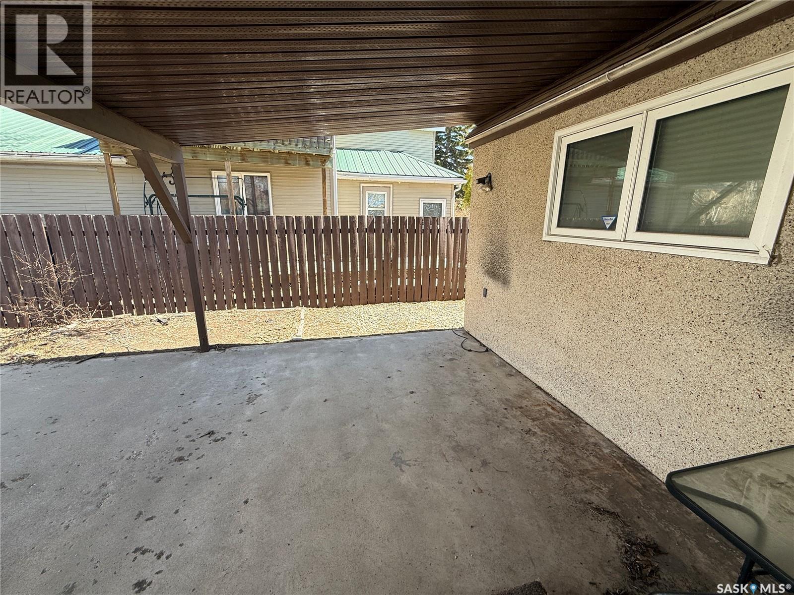 805 Souris Avenue, Weyburn, Saskatchewan  S4H 0E5 - Photo 10 - SK034628