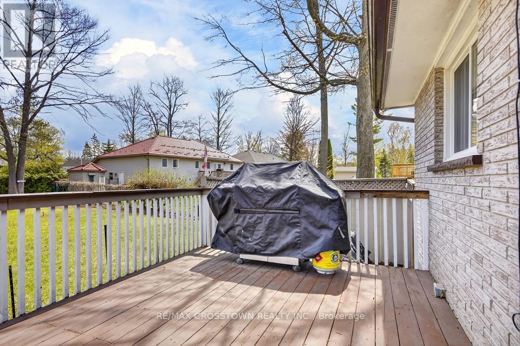 15 Smallman Drive, Wasaga Beach, Ontario L9Z 1L1 - Photo 32 - S12951168