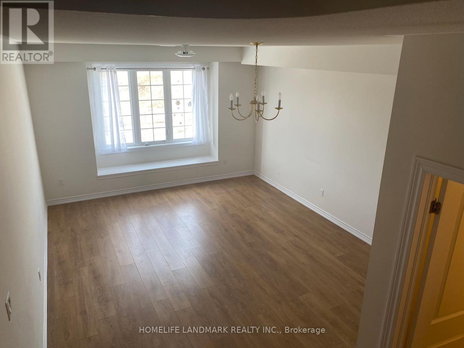 157 Rustle Woods Avenue, Markham, Ontario  L6B 1P8 - Photo 3 - N13139492
