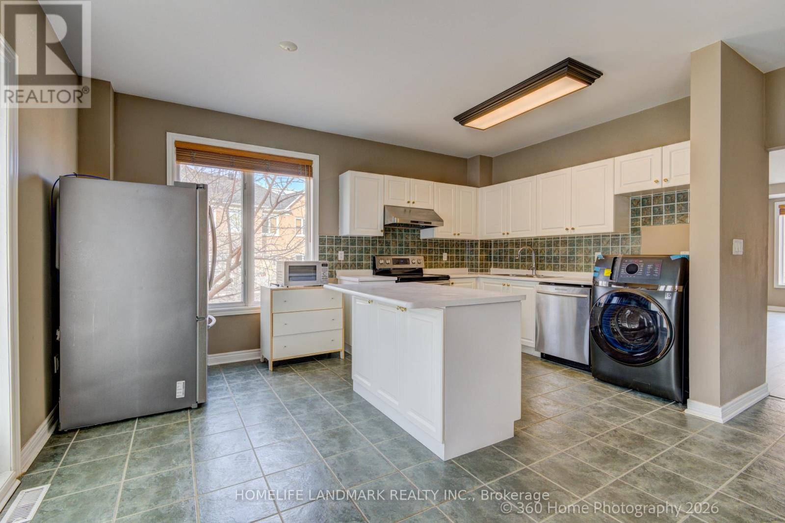 Upper - 189 Leitchcroft Crescent, Markham, Ontario L3T 7T5 - Photo 6 - N13139496