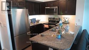 812 - 25 LOWER SIMCOE STREET, Toronto, Ontario