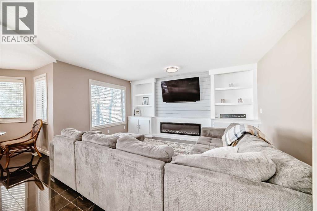 291 East Chestermere Drive, Chestermere, Alberta  T1X 1A2 - Photo 8 - A2305396