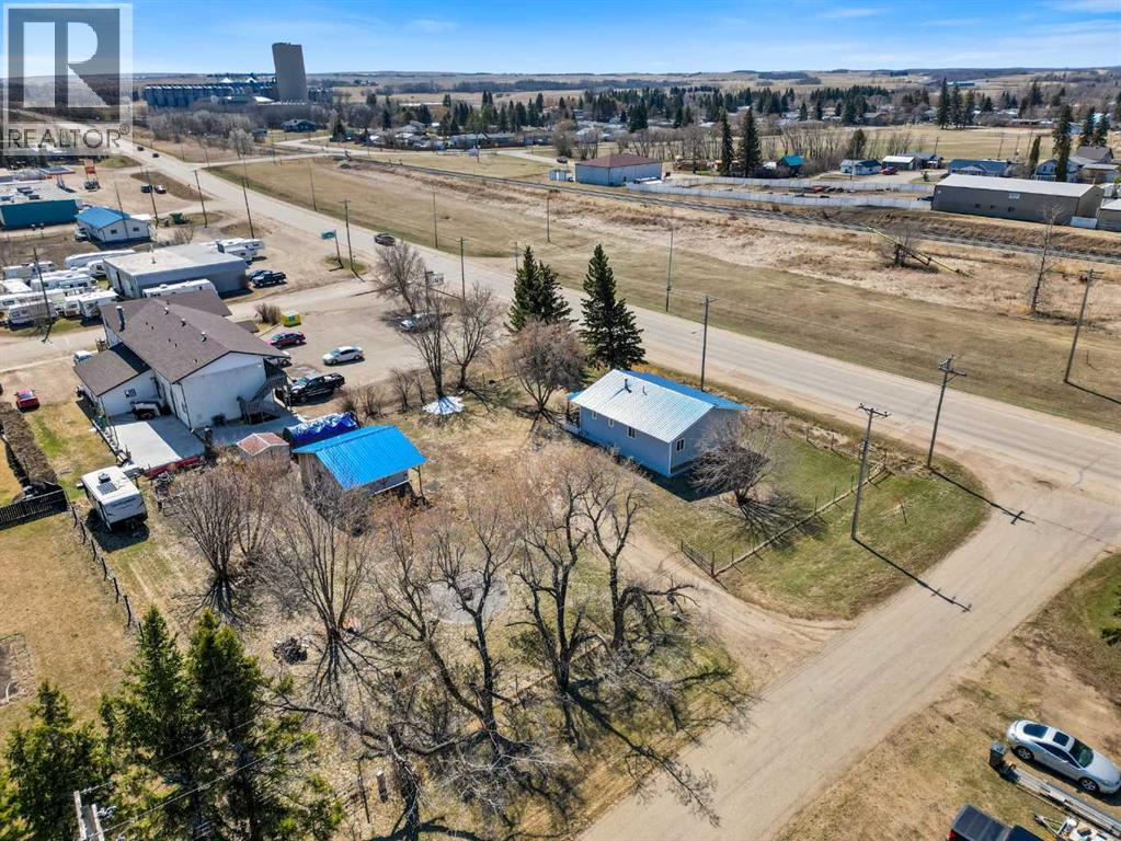 4712 51 Avenue, Alix, Alberta  T0C 0B0 - Photo 38 - A2309841