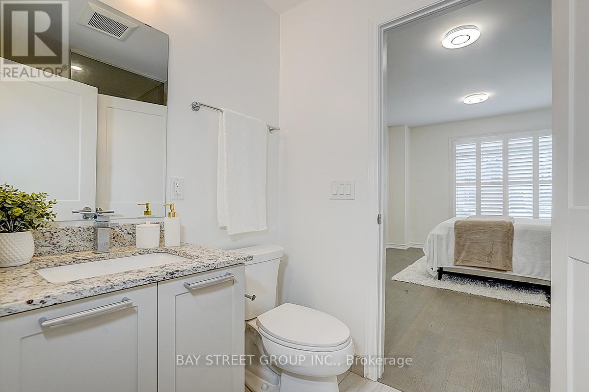 74 Village Parkway E, Markham, Ontario  L3R 4Z7 - Photo 5 - N13139506