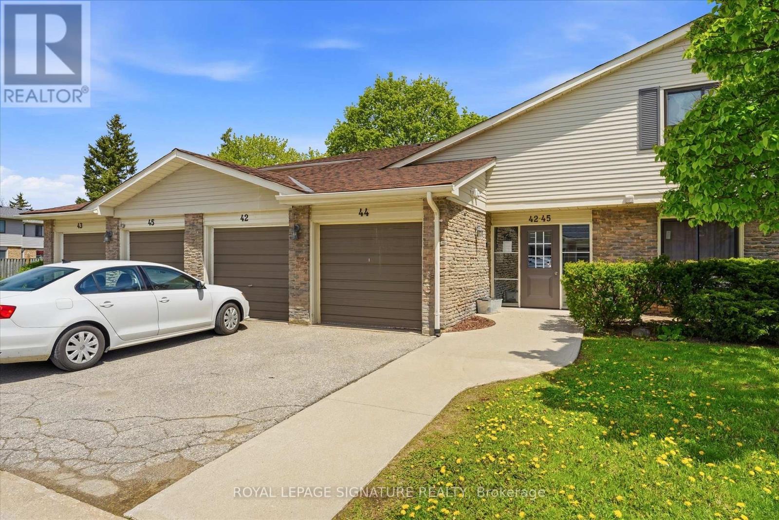 42 - 2701 AQUITAINE AVENUE, Mississauga, Ontario