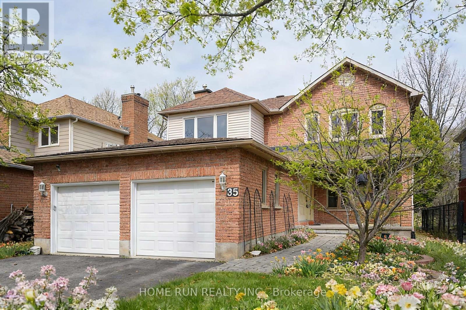 35 WESLOCK WAY, Ottawa, Ontario