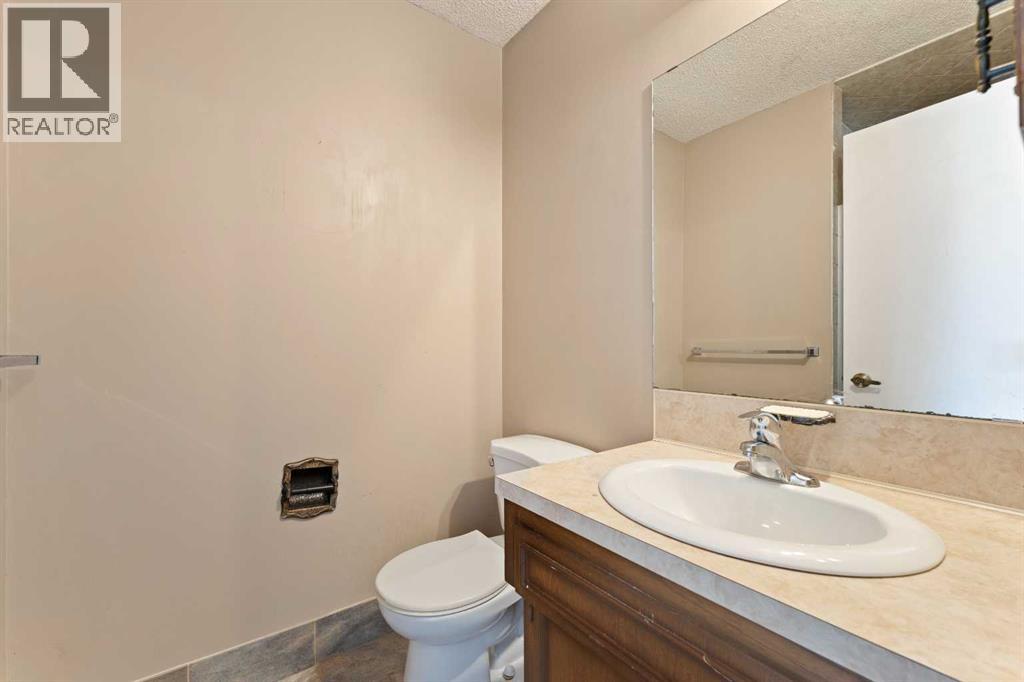 7003 Temple Drive Ne, Calgary, Alberta  T1Y 4Z4 - Photo 16 - A2307481