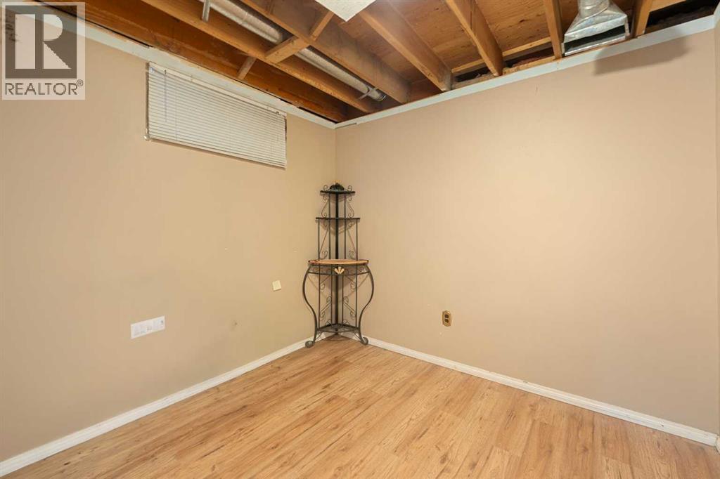 7003 Temple Drive Ne, Calgary, Alberta  T1Y 4Z4 - Photo 32 - A2307481