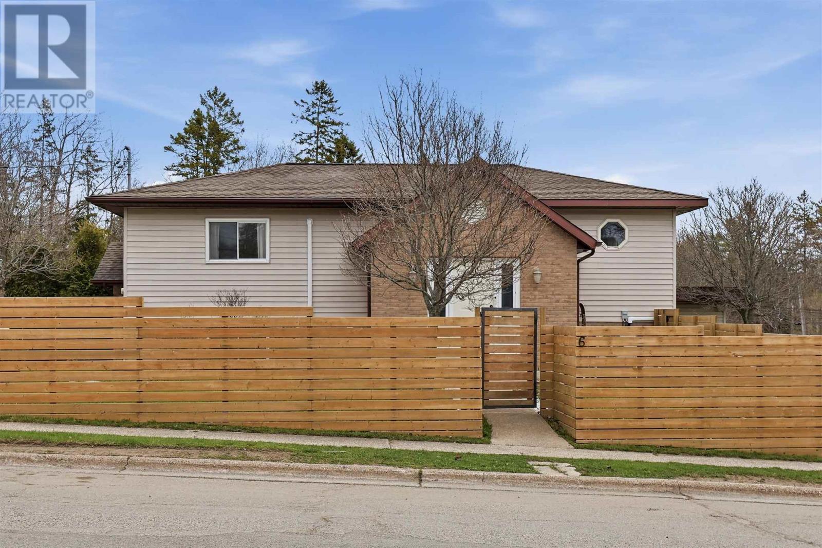 6 Moluch ST, Sault Ste. Marie, Ontario