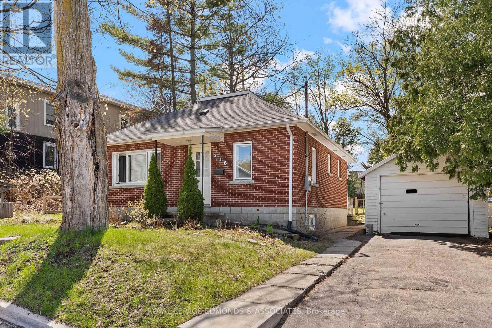 218 FRASER STREET, Pembroke, Ontario