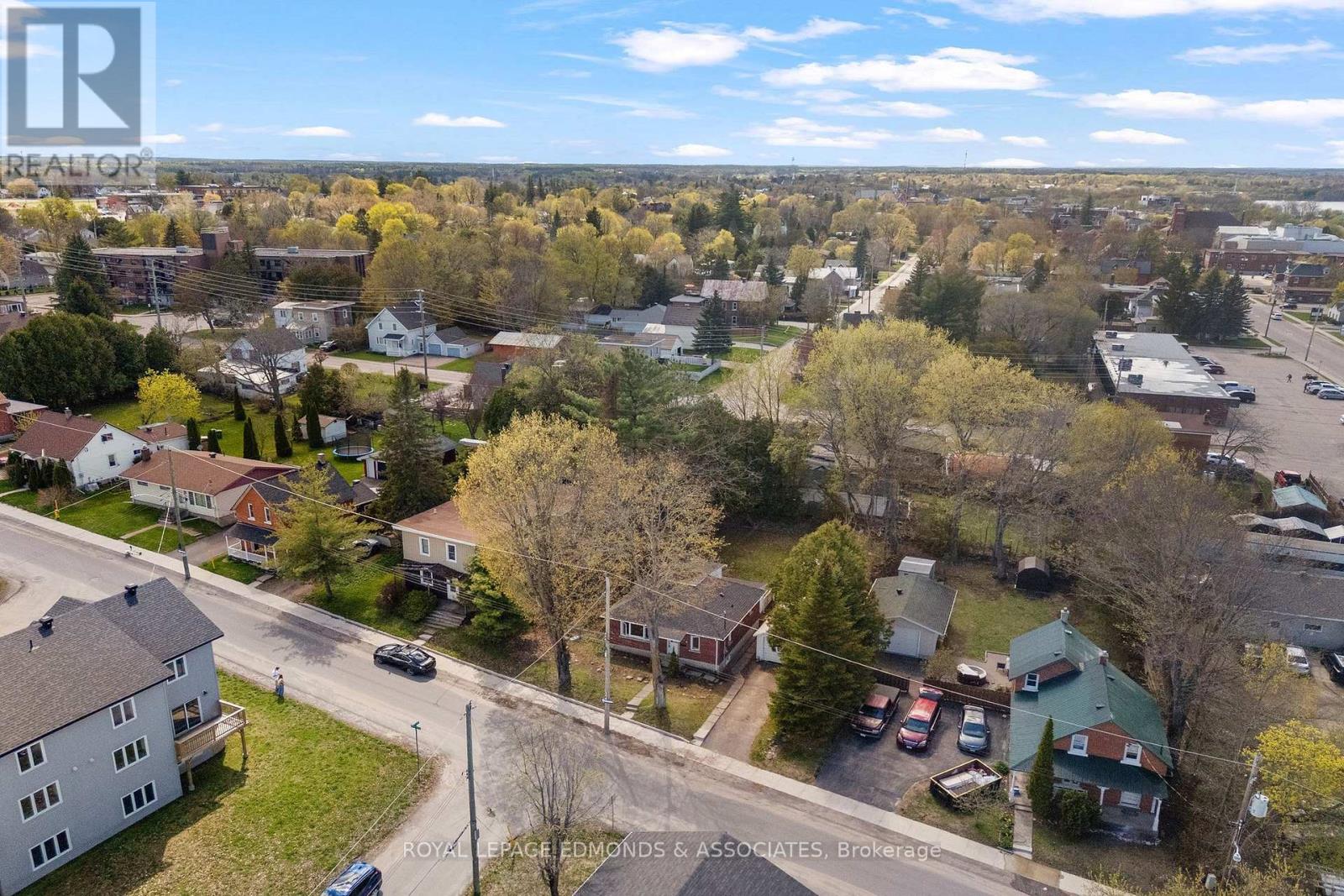 218 Fraser Street, Pembroke, Ontario  K8A 1X5 - Photo 4 - X13139558