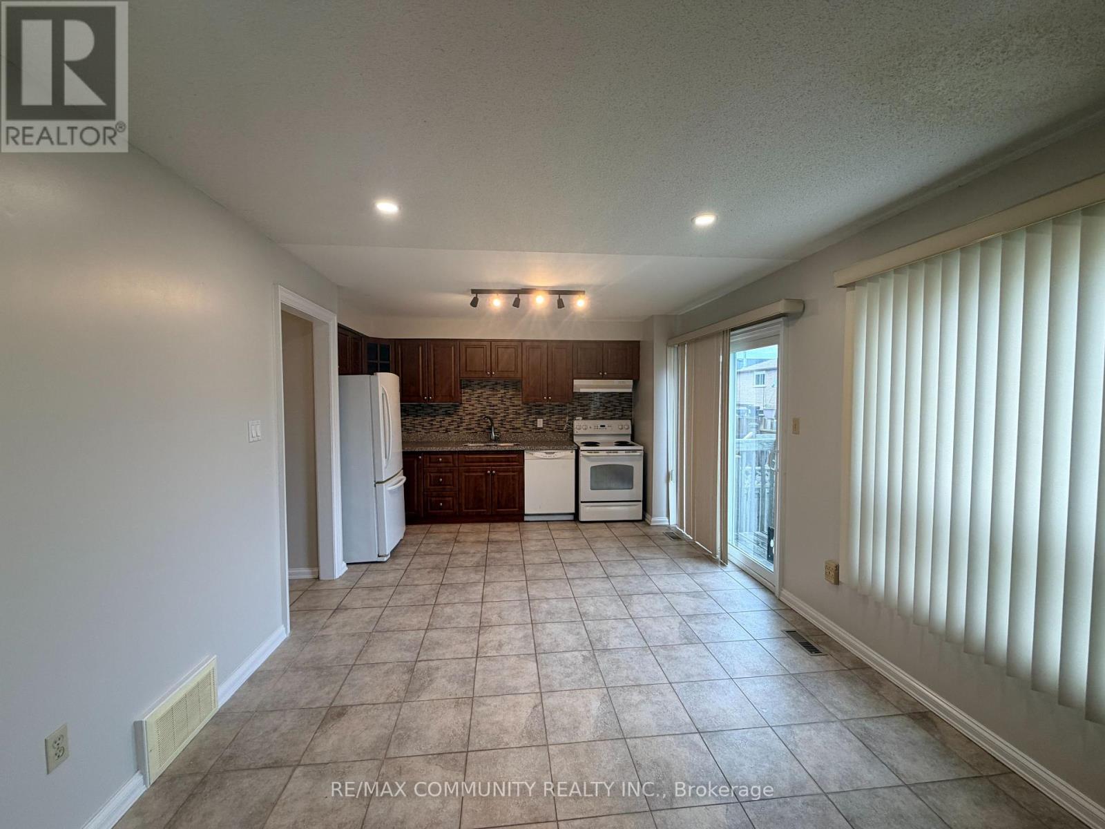 Main - 65 Hewitt Crescent, Ajax, Ontario  L1S 7A6 - Photo 10 - E12959344